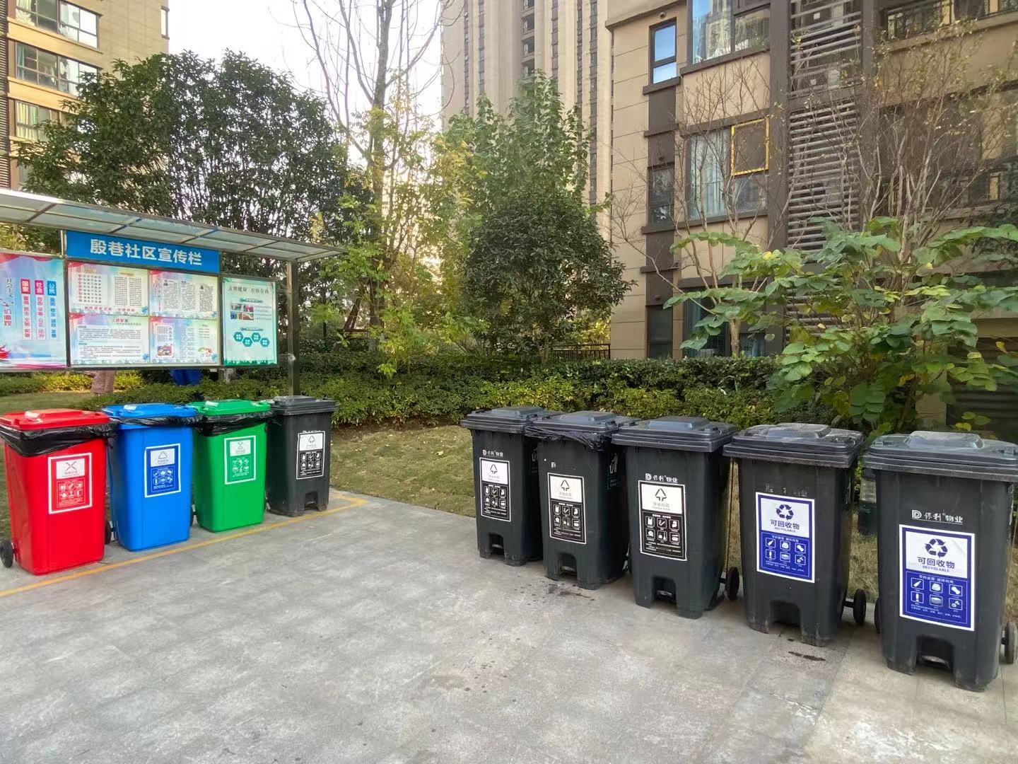 南京垃圾分类满月:有的退回原状,有的毫无进展,有的施施前行